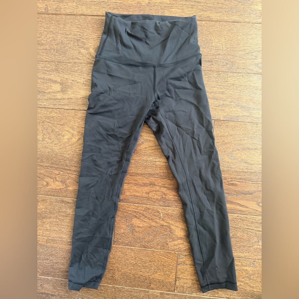 Black Lululemon Wunder Train 23” High Rise Cropped Legging Size 2